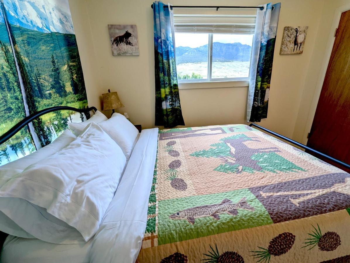 Yellowstone Treasure Guesthouses On The River Gardiner Eksteriør bilde