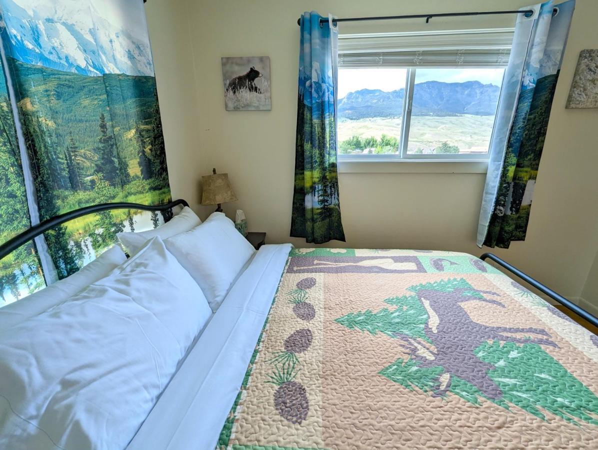 Yellowstone Treasure Guesthouses On The River Gardiner Eksteriør bilde
