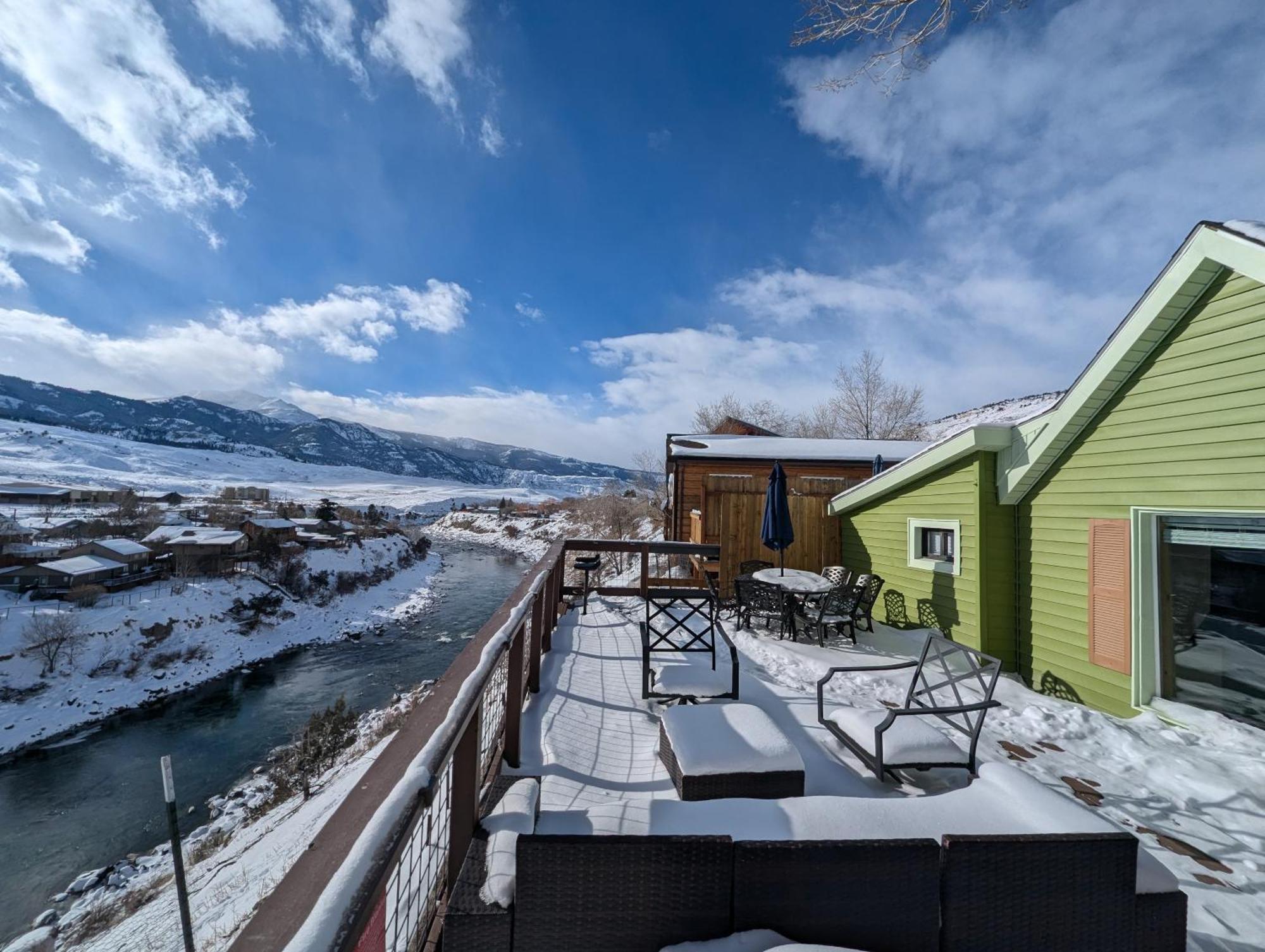 Yellowstone Treasure Guesthouses On The River Gardiner Eksteriør bilde