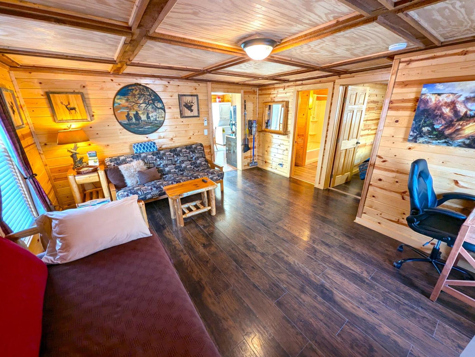 Yellowstone Treasure Guesthouses On The River Gardiner Eksteriør bilde