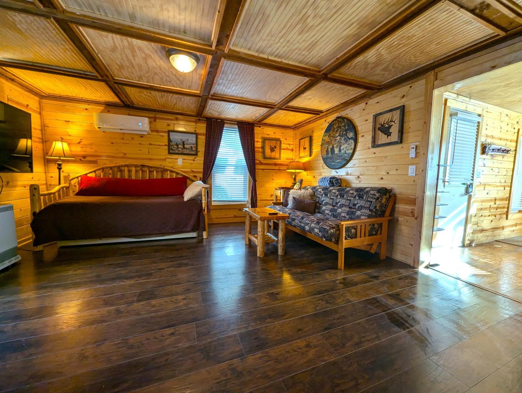 Yellowstone Treasure Guesthouses On The River Gardiner Eksteriør bilde