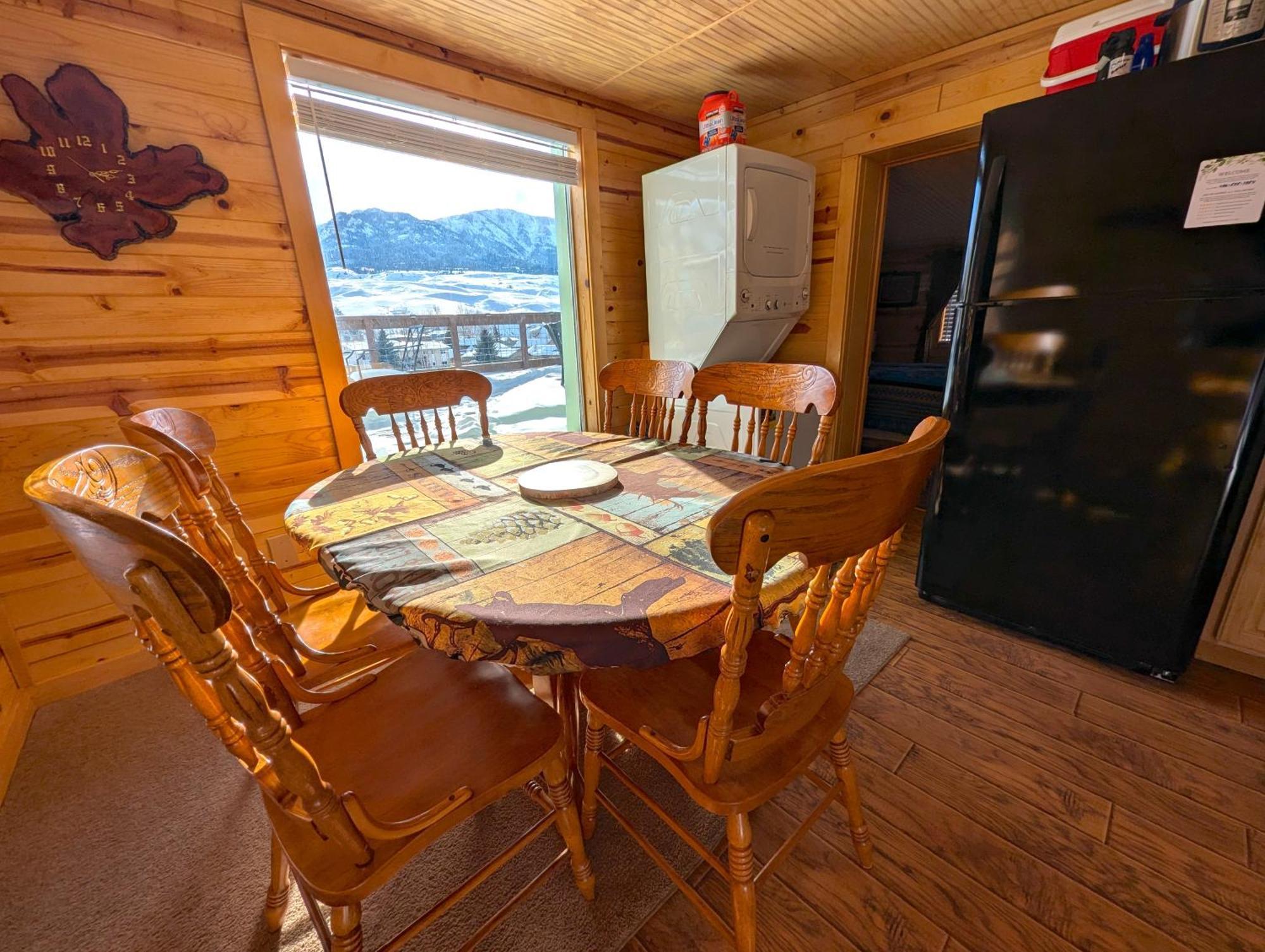 Yellowstone Treasure Guesthouses On The River Gardiner Eksteriør bilde